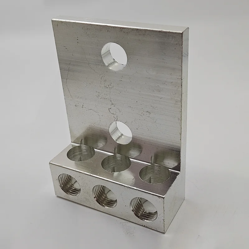 600 Mcm 2 Triple Wire Lugs With Multi Mounting Holes